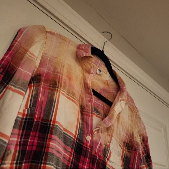 Old Navy pink bleached style plaid button up shirt - Picture 2 of 5